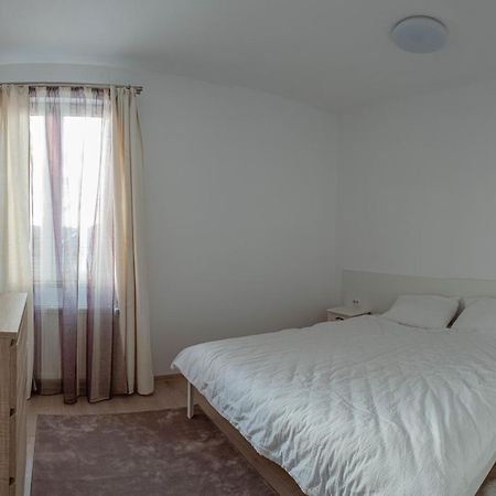 Solomon Apartments Ap 3 Sîngeorgiu de Mureş Екстериор снимка